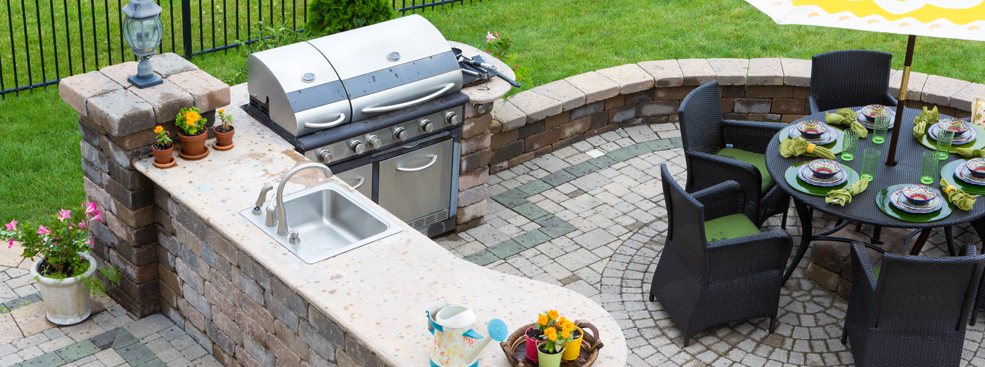 Outdoor Kitchen